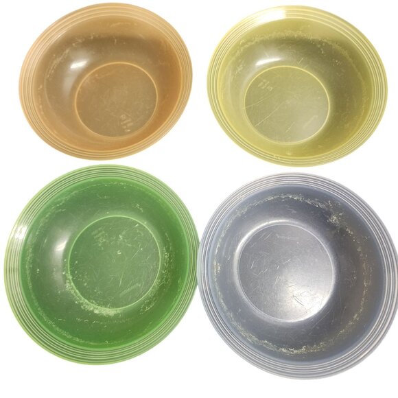 Tupperware Set Of 4 Colorful BPA-Free Plastic Bowls With Lids AS IS - Picture 2 of 2